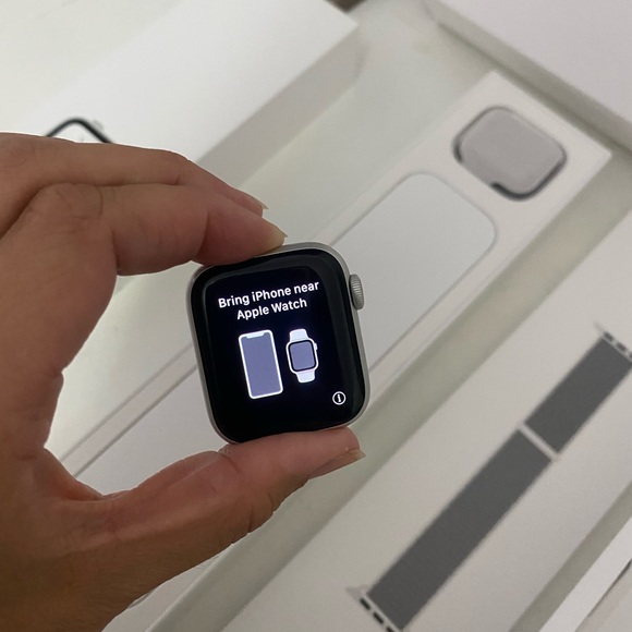 ‼️SOLD‼️ apple watch series 4 40mm GPS - Picture 3 of 3